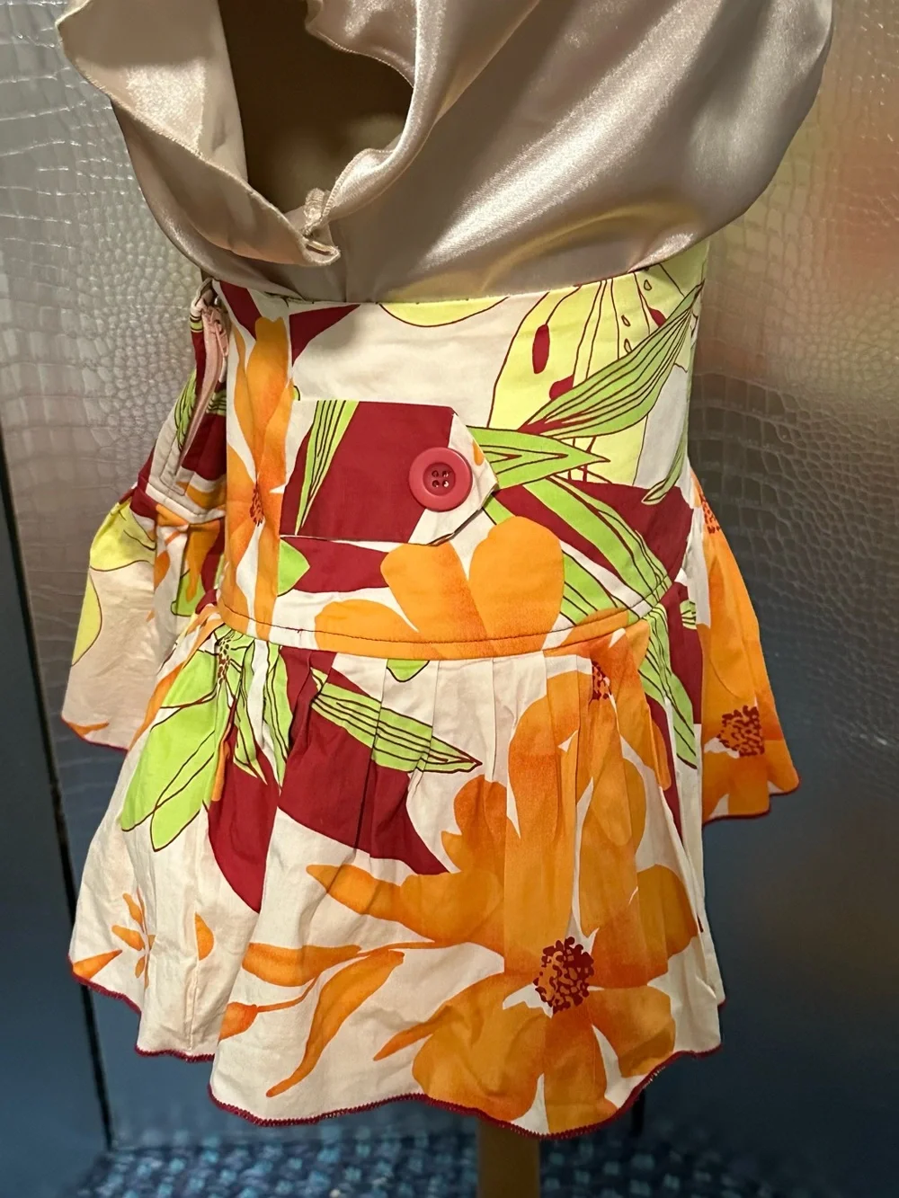 Aziz High-Waist Floral Tiered Pleated Mini Skirt in Orange, Green & Cream